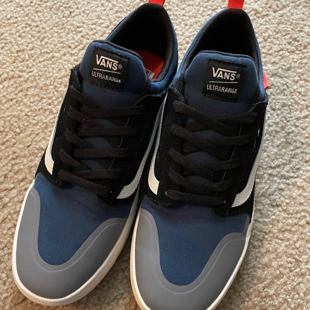 Vans ultra range sneakers